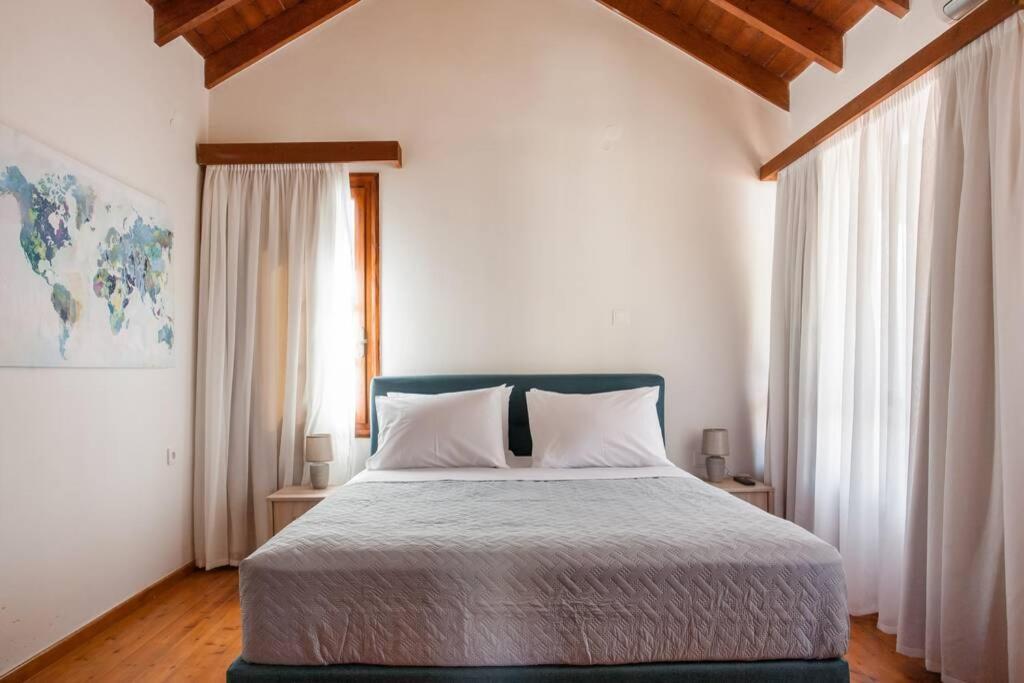 Chania Living Stories Villa With Piano Exterior photo